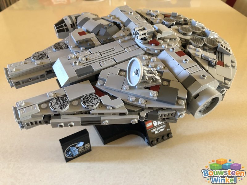 LEGO Star Wars Millennium Falcon - 75375 gebouwd door klant — Star Wars