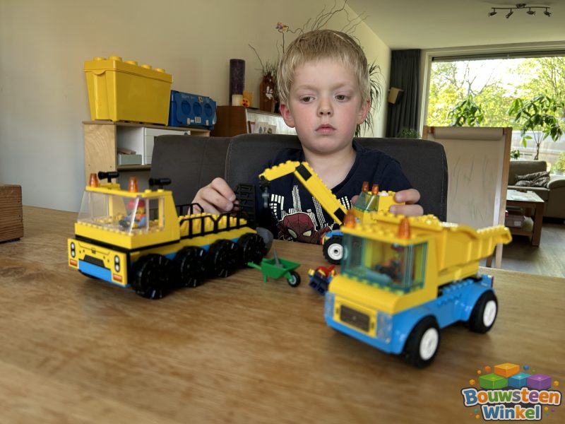 LEGO City Kiepwagen, bouwtruck en sloopkraan - 60391 gebouwd door klant — City