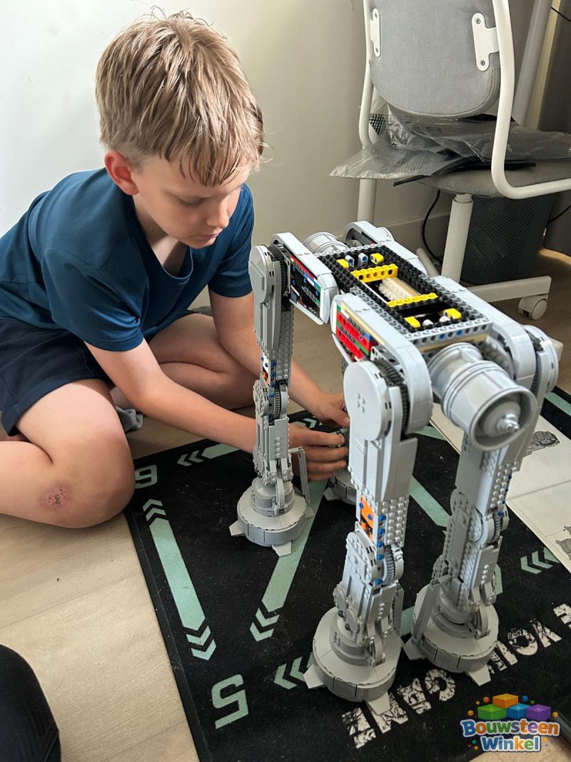 LEGO Star Wars AT-AT - 75313 gebouwd door klant — Star Wars