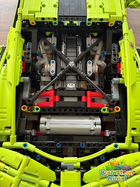 LEGO Technic Lamborghini Sian FKP 37 - 42115 gebouwd door klant — Technic