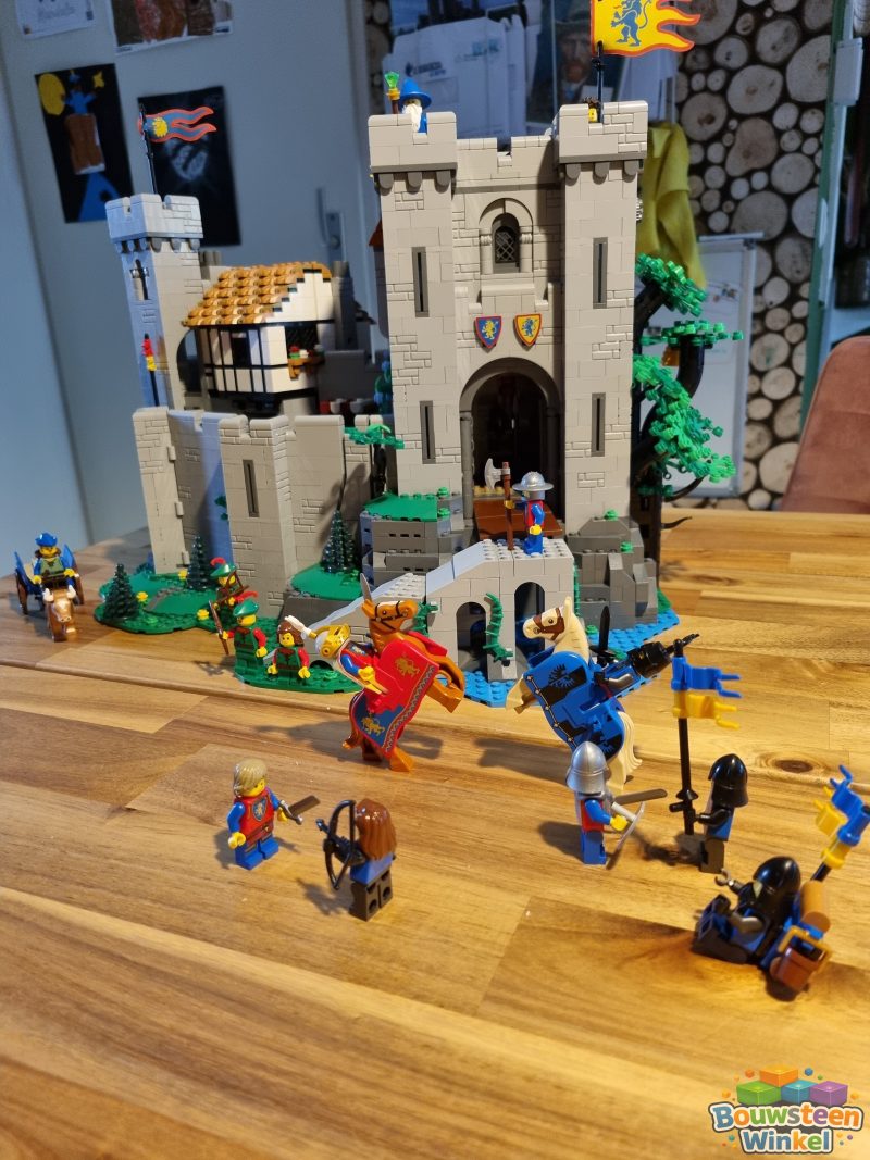 _LEGO Lion Knights castle - 10305 gebouwd door klant — Creator Expert / Icons