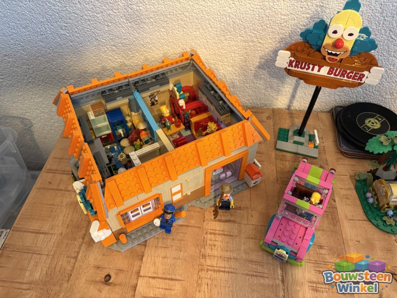 LEGO The Simpsons: Krusty Burger - 10352 gebouwd door klant — Creator Expert / Icons