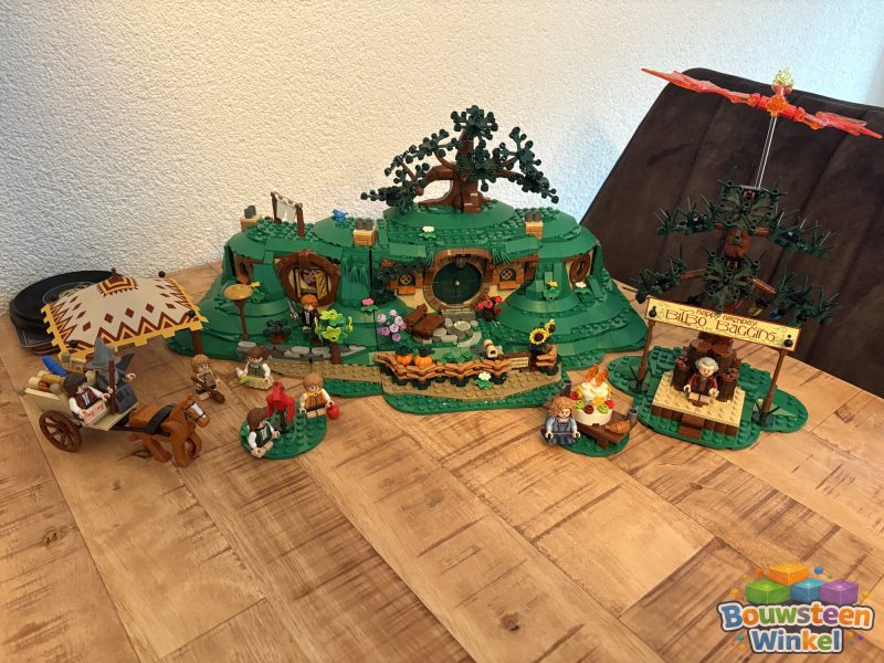 LEGO Icons The Lord of the Rings: de Gouw - 10354 gebouwd door klant — Creator Expert / Icons