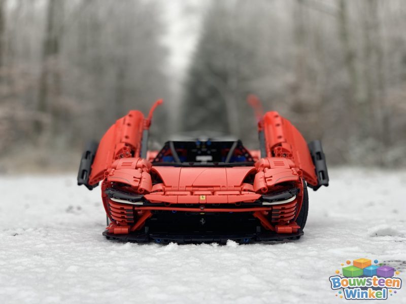 LEGO Technic Ferrari Daytona SP3 - 42143 gebouwd door klant — Technic