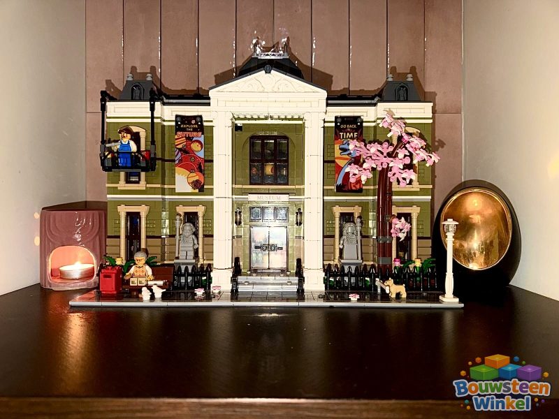 LEGO Icons Natuurhistorisch museum - 10326 gebouwd door klant — Creator Expert / Icons